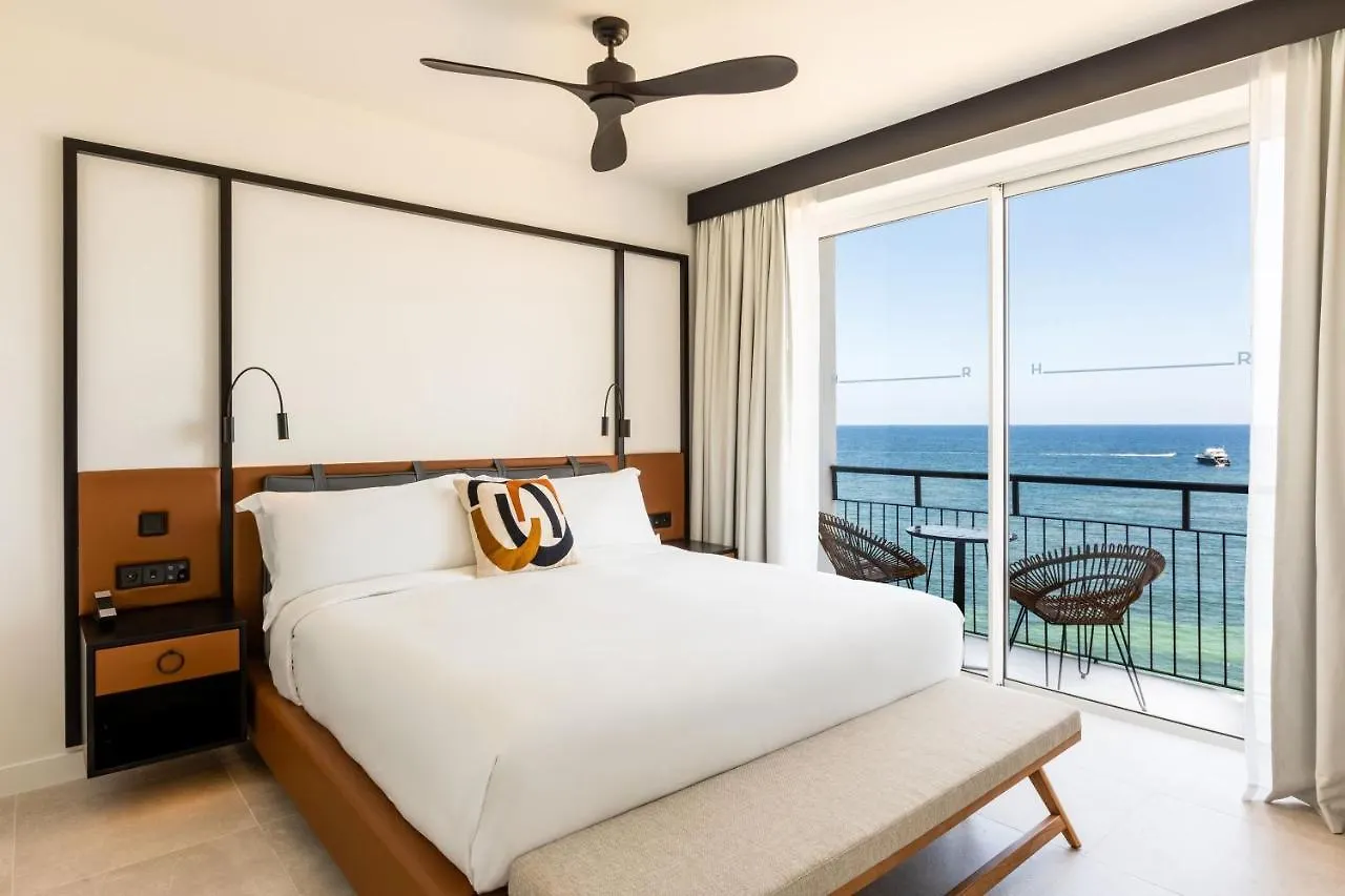 Hotel Riomar, Ibiza, a Tribute Portfolio Hotel Santa Eularia des Riu 4*,  Spagna